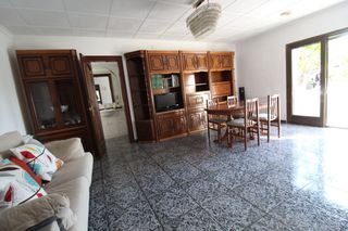 Casa en Parets del Vallès. Casa a 4 vientos muy luminosa con opción de unificar, gran terra