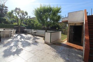 Casa a Parets del Vallès. Casa a 4 vientos muy luminosa con opción de unificar, gran terra