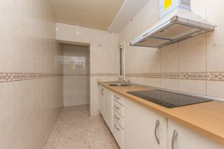 Etagenwohnung  Carrer verge de montserrat. Planta baja en ripollet