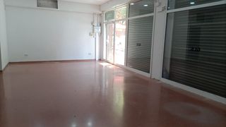 Lloguer Local Comercial  Carrer de salvador espriu. Alquiler local can borrell