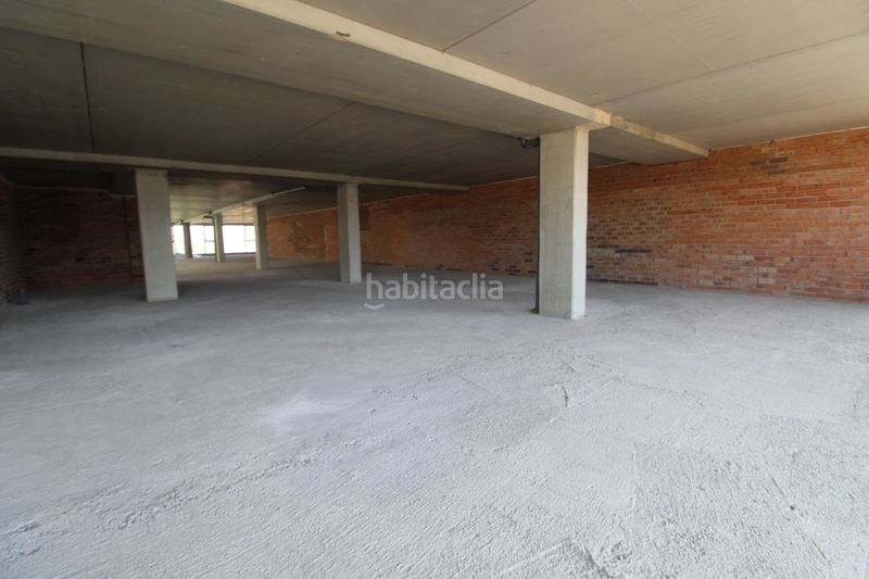 Foto b5a67595-17e5-4f8e-8653-d9f3200c4d65. Lloguer local comercial a carrer dels germans moreto prat 2 a Mollet del Vallès