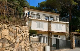 Casa in Lliçà de Vall. Chalet independiente con piscina y gran parcela en lliçà de vall