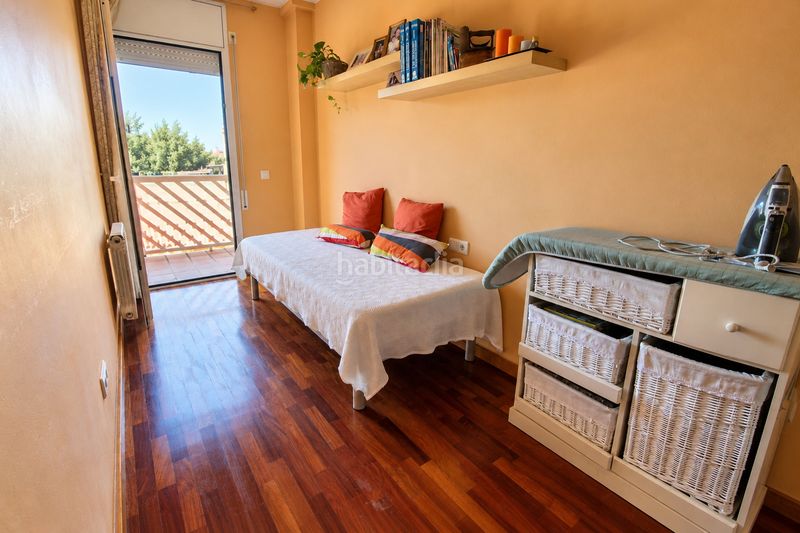 Foto 47d2f0aa-0ec2-4b59-8647-31c0a880613e. Duplex with heating parking in Eixample Sabadell