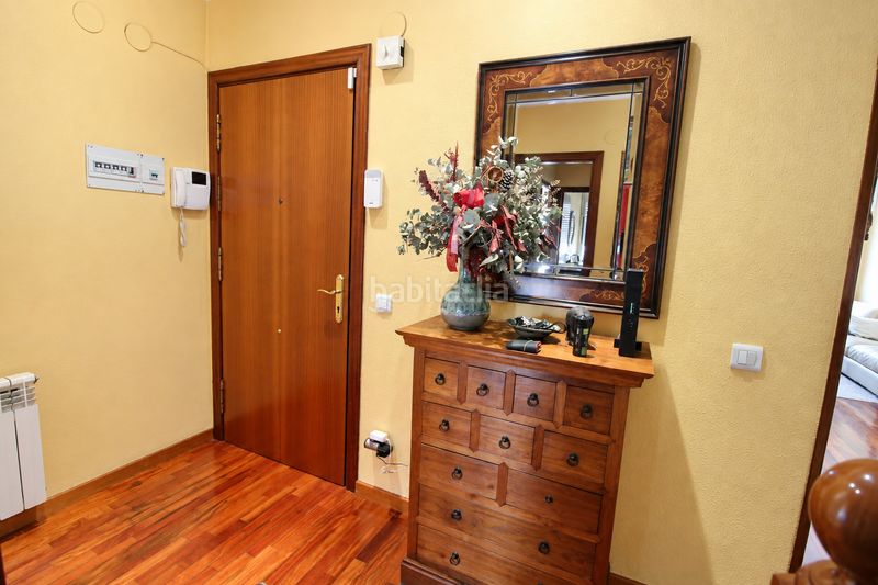 Foto b58c0be2-8f36-4a8a-a25f-cbcb9a4b739f. Duplex with heating parking in Eixample Sabadell