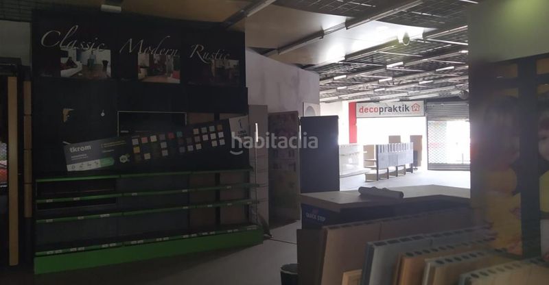 Foto 0d79453d-55c2-4f61-8c7d-8d674dcfb800. Local comercial en carrer de francesc layret 36b "centro comercial gallecs" en venta en Mollet del Vallès