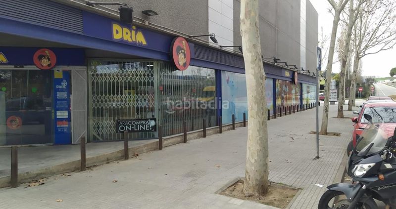 Foto 244e80aa-7420-4155-8352-55d1d657bdce. Local comercial en carrer de francesc layret 36b "centro comercial gallecs" en venta en Mollet del Vallès