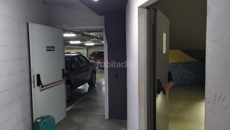 Foto 4c369b9f-384b-4ae6-8f94-b726aa41bc58. Local comercial en carrer de francesc layret 36b "centro comercial gallecs" en venta en Mollet del Vallès