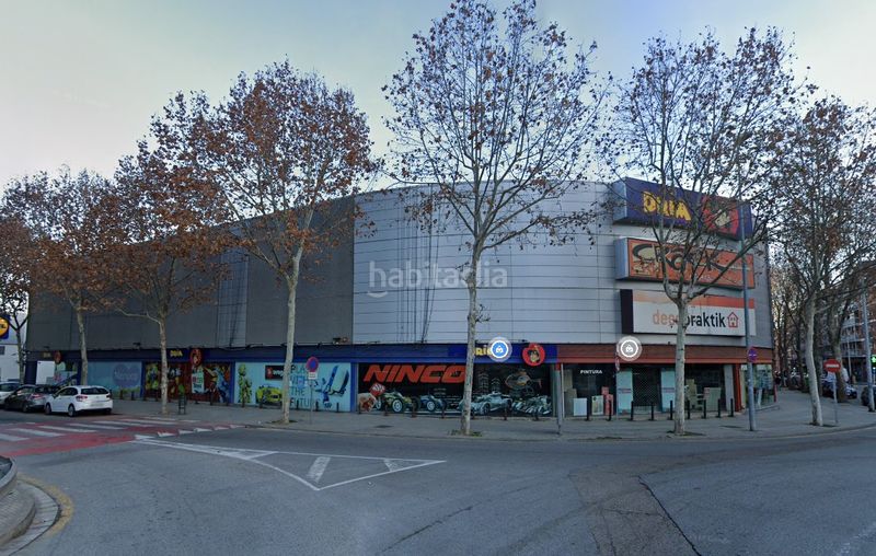 Foto 51dc7120-7123-481c-a66f-06dff626c183. Local comercial en carrer de francesc layret 36b "centro comercial gallecs" en venta en Mollet del Vallès