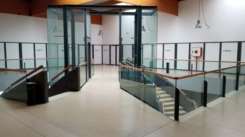 Foto b1f26d7b-1090-4d3c-bfc4-f5dddda75caf. Local comercial en carrer de francesc layret 36b "centro comercial gallecs" en venta en Mollet del Vallès