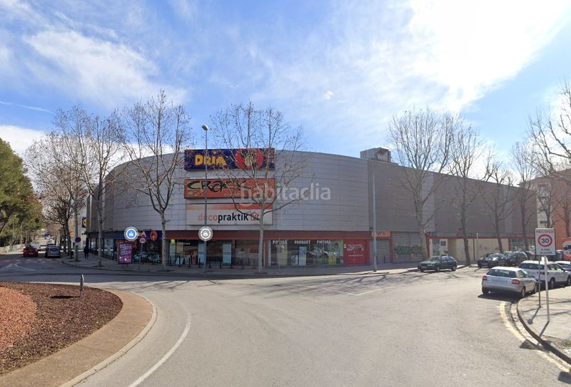 Foto d594afdc-8c23-42c3-bb16-80affbe88a96. Local comercial en carrer de francesc layret 36b "centro comercial gallecs" en venta en Mollet del Vallès