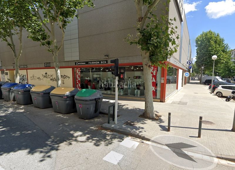 Foto e63203f3-b777-475c-8c94-208b4fc54bd2. Local comercial en carrer de francesc layret 36b "centro comercial gallecs" en venta en Mollet del Vallès