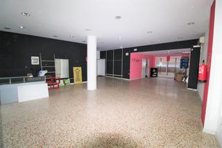 Local Comercial a Polinyà. Local comercial en venta