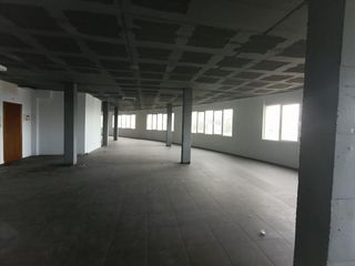 Geschäftsraum in Avinguda cornisa 11. Edificio corporativo / oficinas con local comercial y parking –