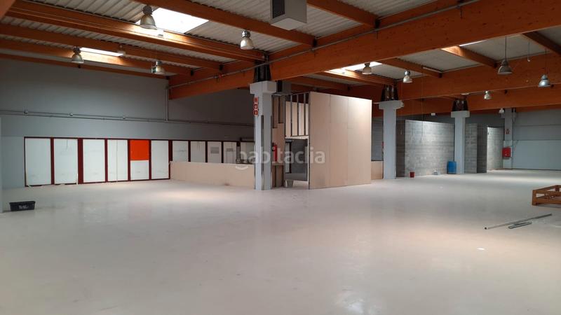 Foto 03c96a22-d82a-411c-beb1-0672d456d9ab. Local comercial en carrer de francesc ferrer i guàrdia 30-32 en venta centro comercial en Mollet del Vallès