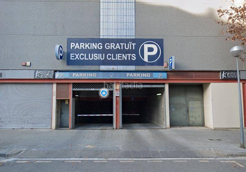 Foto 4ec43935-5f4a-4b87-a64f-82a890d43ddf. Local comercial en carrer de francesc ferrer i guàrdia 30-32 en venta centro comercial en Mollet del Vallès