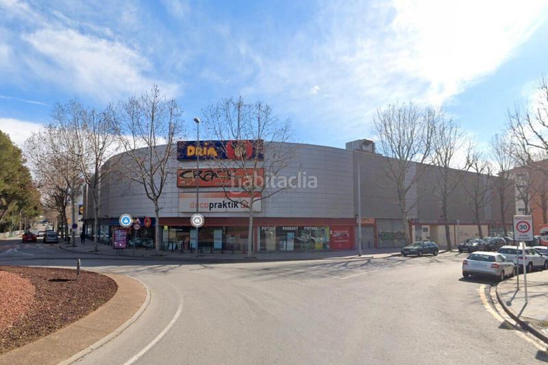 Foto 5fbd82b5-b2f6-457a-a5f2-62e3b979dee4. Local comercial en carrer de francesc ferrer i guàrdia 30-32 en venta centro comercial en Mollet del Vallès