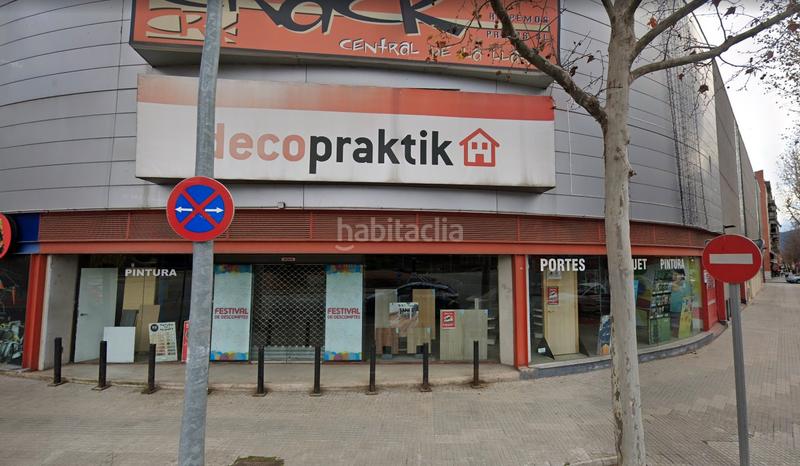 Foto b6c42988-9cd6-47aa-b8a1-adddc2688451. Local comercial en carrer de francesc ferrer i guàrdia 30-32 en venta centro comercial en Mollet del Vallès