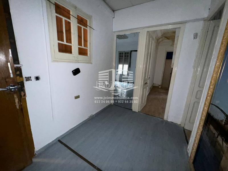 Foto 8a78117c-00ab-48b2-a967-20ba4667a321. Piso  en venta en el centro comercial . en Centre Tortosa