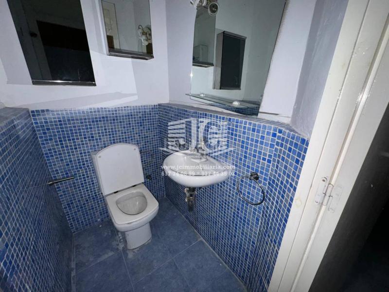 Foto a5ac85a7-4d85-4414-ac23-5e931dcaf50c. Piso  en venta en el centro comercial . en Centre Tortosa