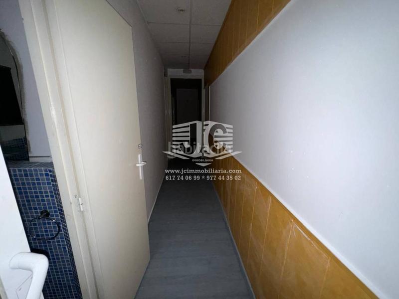 Foto b922ff9f-feb7-4319-bf11-77a8d297ccfe. Piso  en venta en el centro comercial . en Centre Tortosa