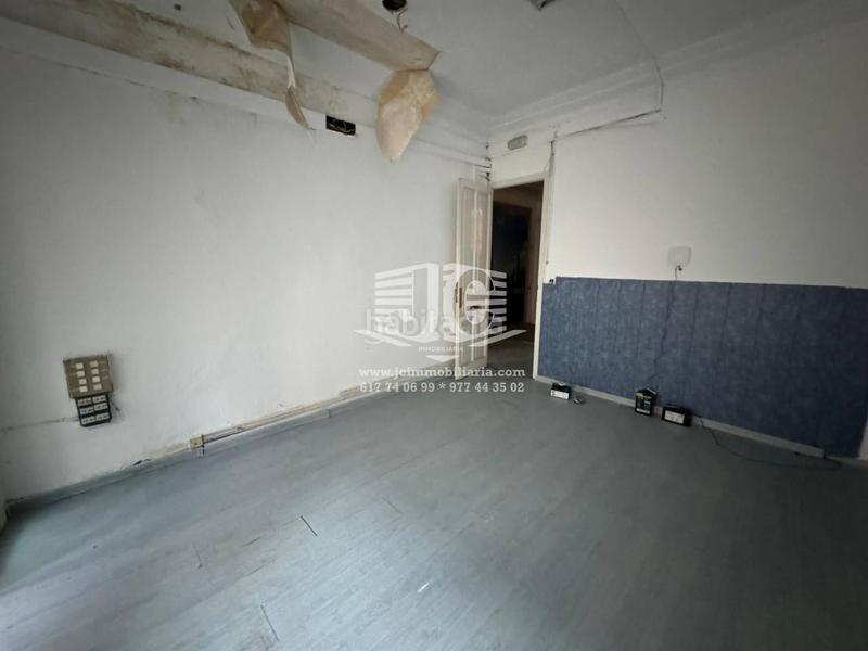 Foto c49eb7f8-0dc8-422c-be4e-2cec226555dd. Piso  en venta en el centro comercial . en Centre Tortosa