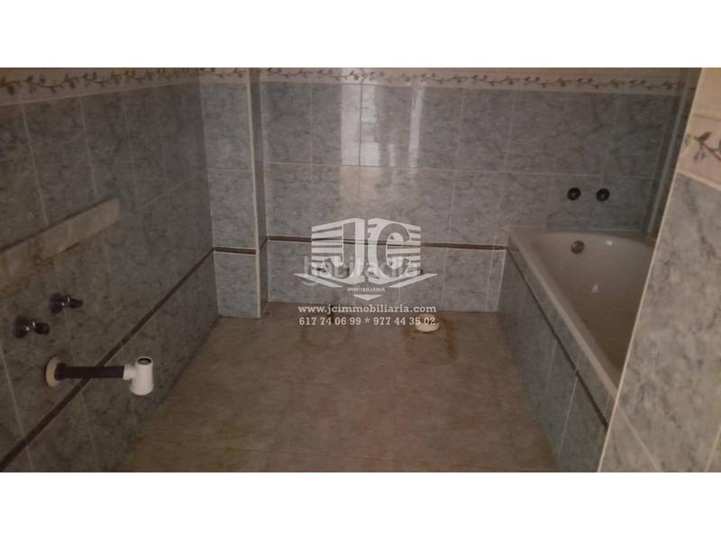 Foto 2c20cb9f-4dc1-489e-be09-3b1a7b31a4aa. Piso  en venta, en Ulldecona