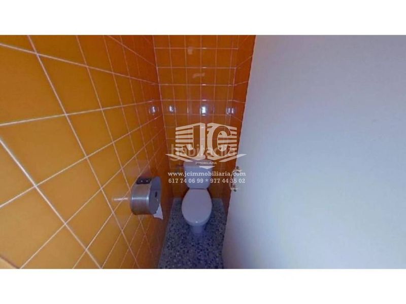 Foto f453c1b8-fdd3-4c1b-a518-f8cb919ce35f. Local comercial a Móra la Nova