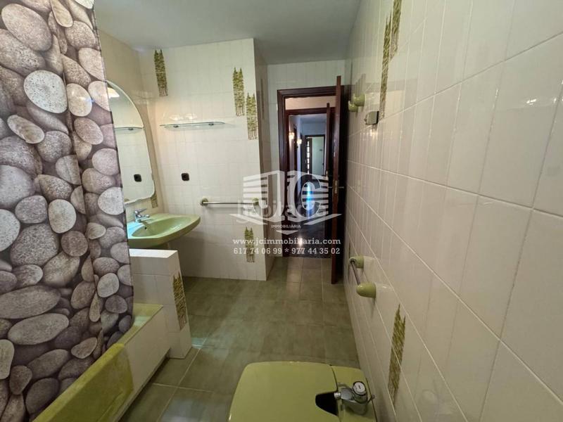Foto e195c117-d70f-4c4f-96e6-a58844c83885. Piso  en venta en Centre en Centre Tortosa
