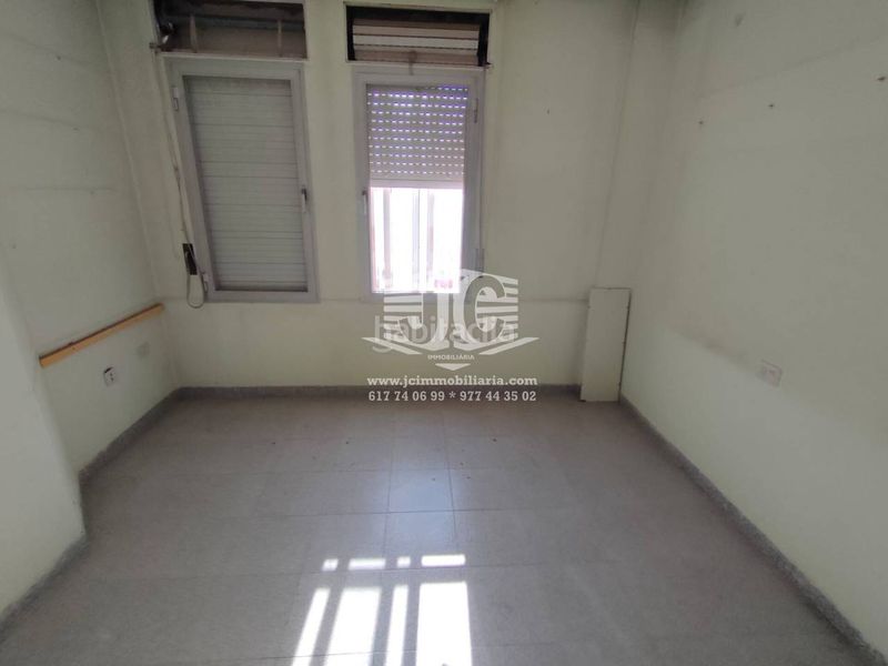 Foto c44ef179-7b38-4b2a-b79f-af5156518b27. Pis a Sénia (La)