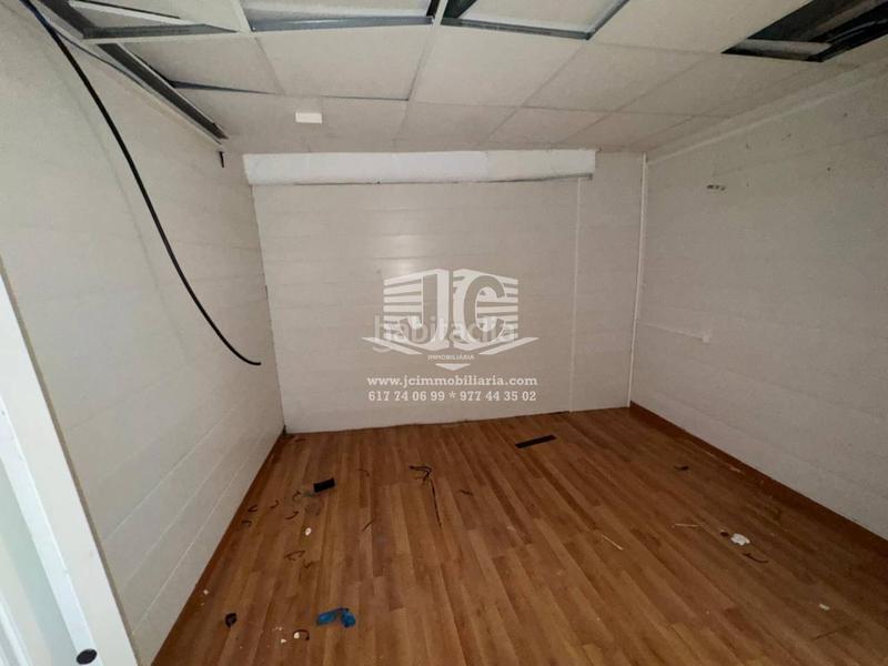 Foto b16306c0-5320-490f-b169-31deb2e75d99. Alquiler local comercial local en alquiler en Centre en Tortosa