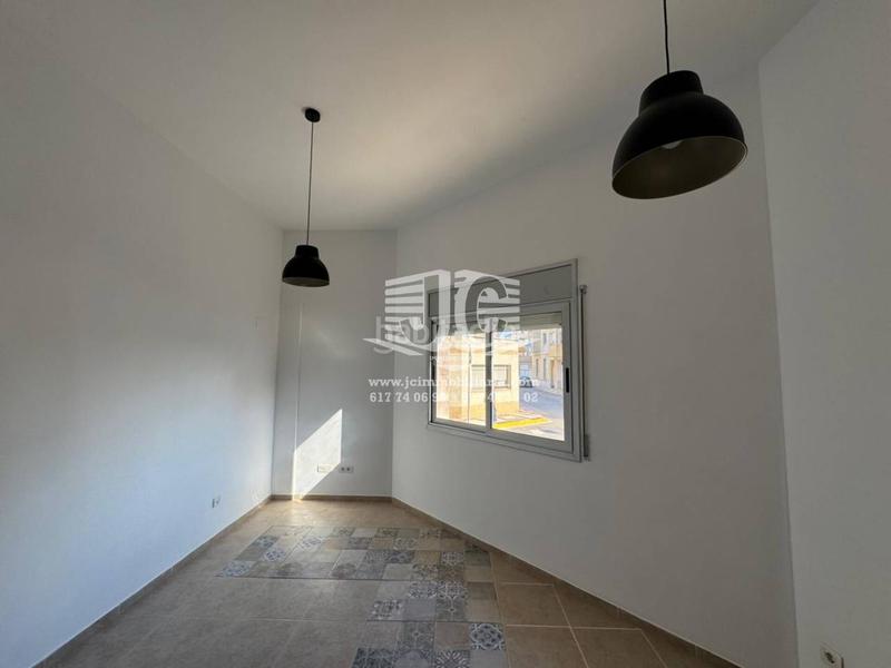 Foto 1082f5f9-2f3a-49d6-b93f-dd8b8b415574. Alquiler piso  en alquiler en laldea en Aldea (L´)