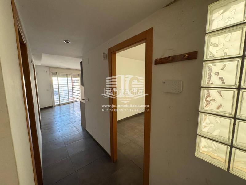 Foto b20b98a4-44ce-462c-895c-9c42d2574265. Pis a Avinguda Catalunya Sant Carles de la Ràpita