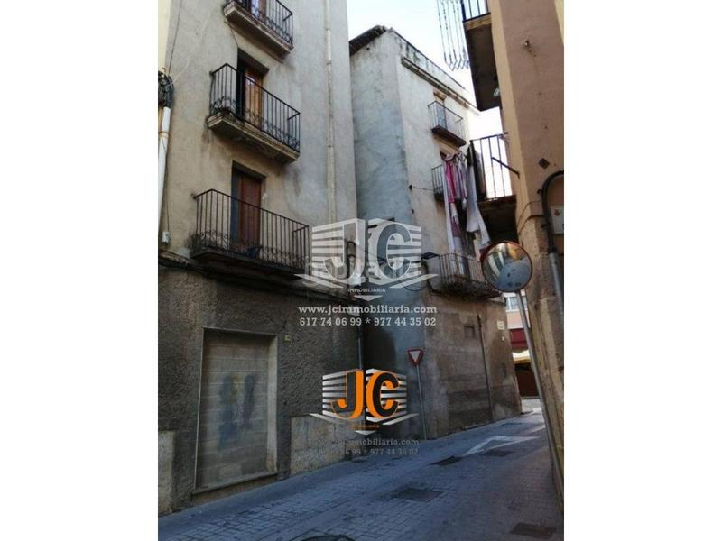 Foto 29031f0c-a760-4c74-8ecc-e64c2ef39a45. Casa a Centre Tortosa