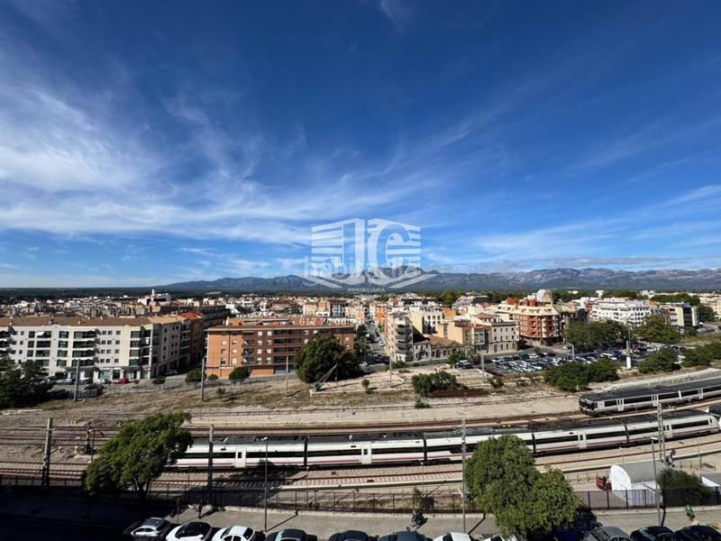 Foto b210f951-2da4-4c75-9a26-8d591b7346d1. Appartamento in Centre Tortosa