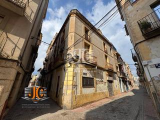 Casa  Santa teresa. Edificio de 387m2 en el centro de xerta, baix ebre