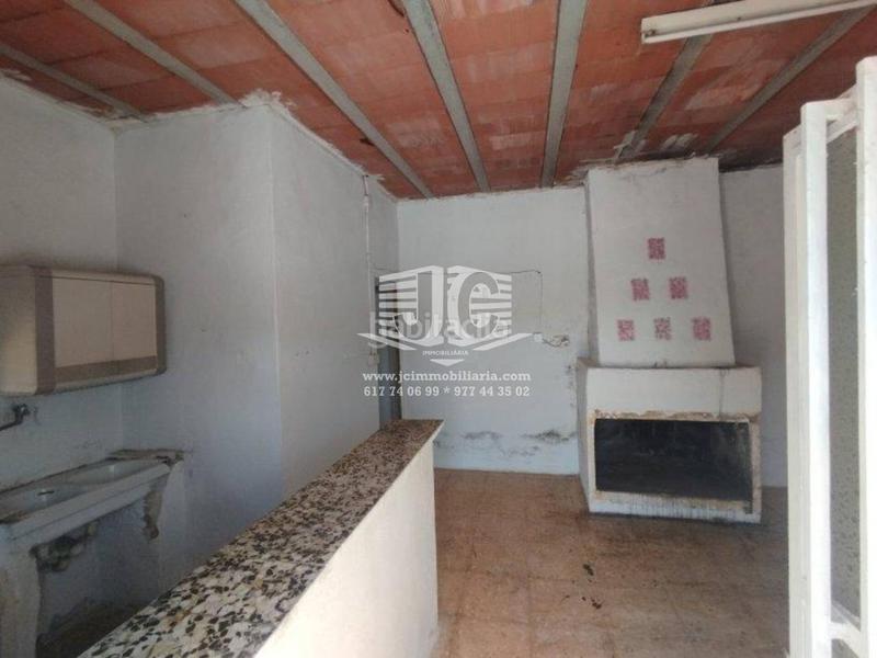 Foto fbc29668-ce90-49bb-9c2f-fb4134ebe8d2. Fondo rustico in Masdenverge