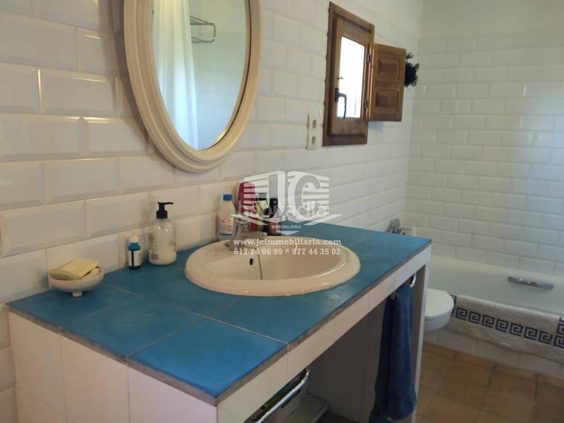 Foto 5f829805-54f1-4777-bed4-192931641d27. Lloguer casa a Tivenys