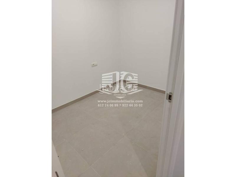 Foto 413d78c1-cd58-4cdf-9688-41aab42051da. Lloguer pis a Tivenys