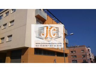 Lloguer Pis  Calle regadiu de pelle. Piso en alquiler en roquetes