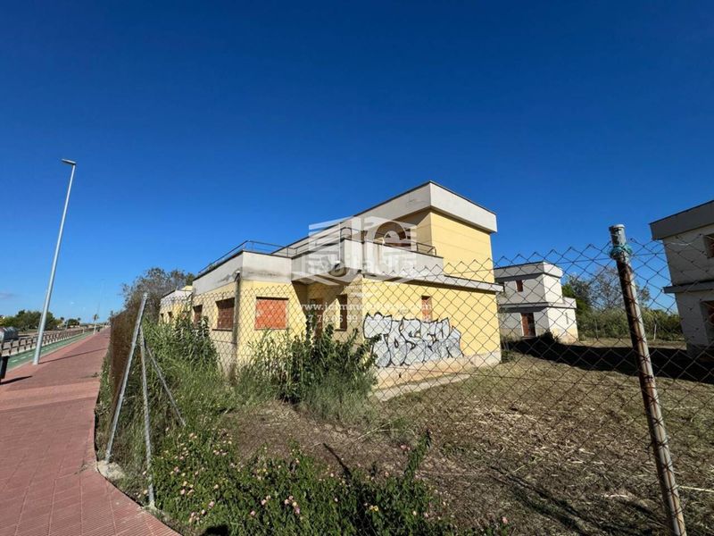 Foto 49581d88-ea0e-4962-916d-95fda98368a3. Edifici a calle flamenc 8 a Deltebre