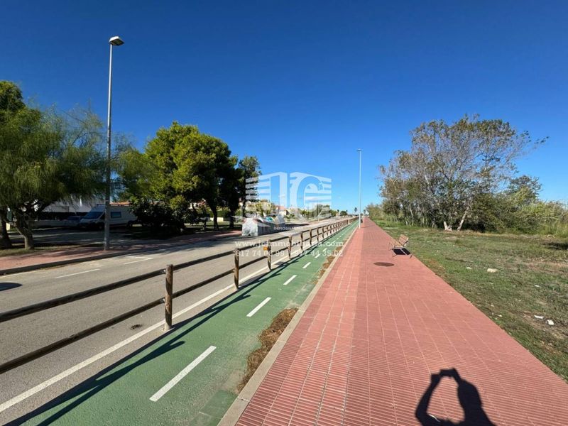 Foto dcb16811-a065-4351-b0fe-cf0e8cf2f0fd. Edifici a calle flamenc 8 a Deltebre