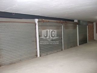 Location Parking voiture  Calle mossen manyà. Traster o aparcamiento en alquiler