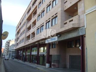 Miete Autoparkplatz  Calle ronda reus 21. Plaza de aparcamiento con trastero en alquiler en el centro de t