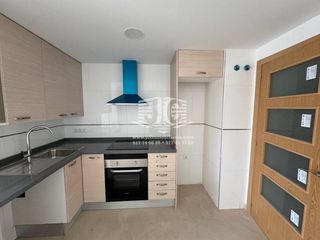 Rent Flat  Avenida catalunya. Pis en alquiler en laldea