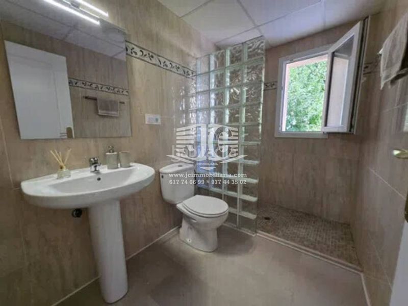 Foto abb5c930-c038-4811-87f8-4e92acbd4322. Pis amb aparcament a Ampolla (L´)
