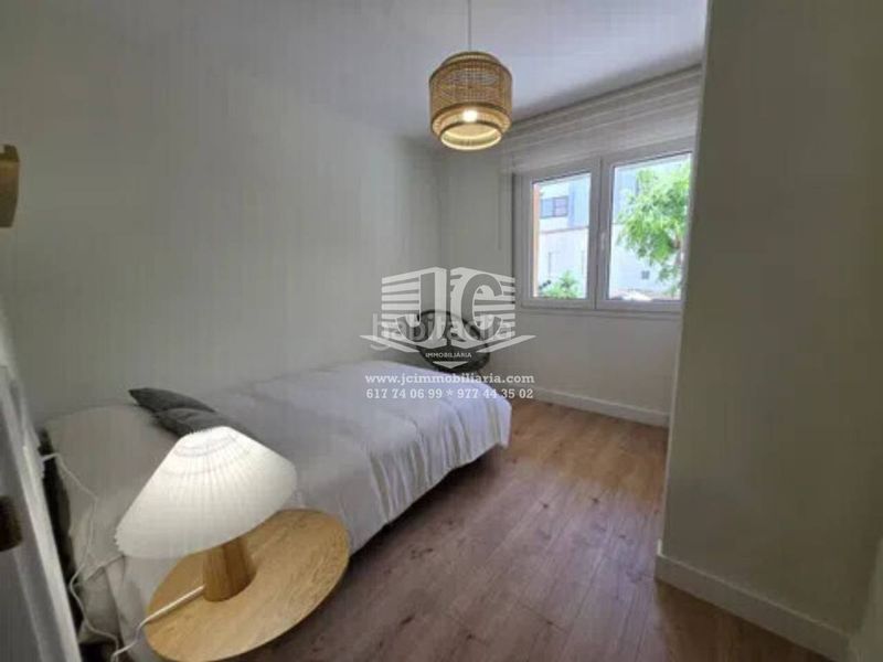 Foto b3e419de-a87a-4588-bb3d-bf15f2e5fa4f. Pis amb aparcament a Ampolla (L´)