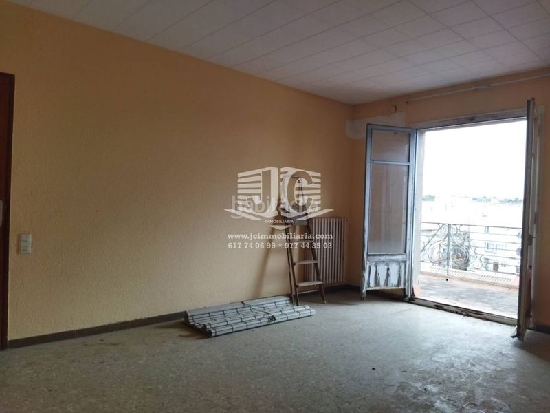 Foto 00d8579a-0192-45c2-bbdf-530156872393. Pis a Centre Tortosa