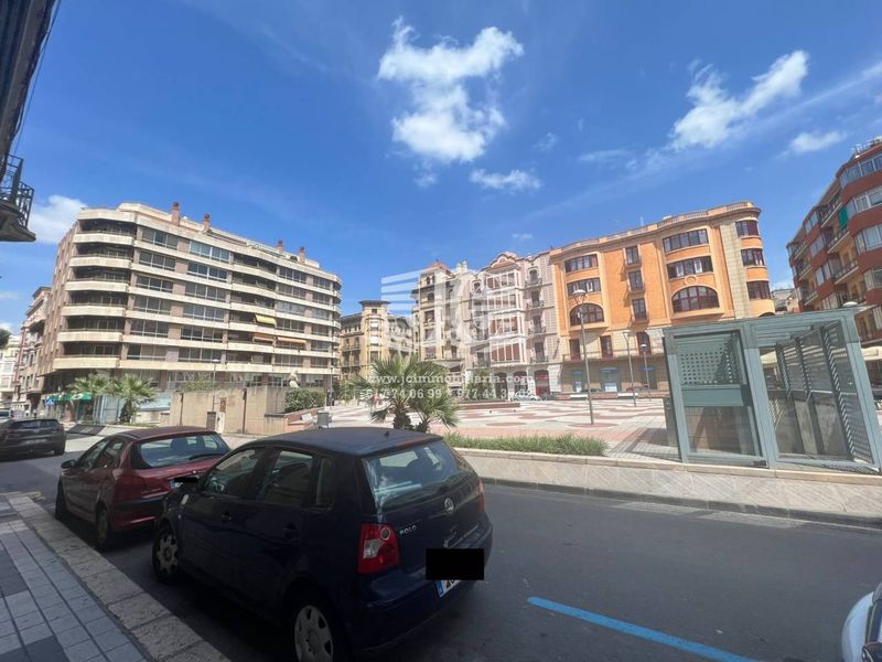 Foto b0dc9352-f407-44d5-8360-d3b95b8f3185. Pis a Centre Tortosa