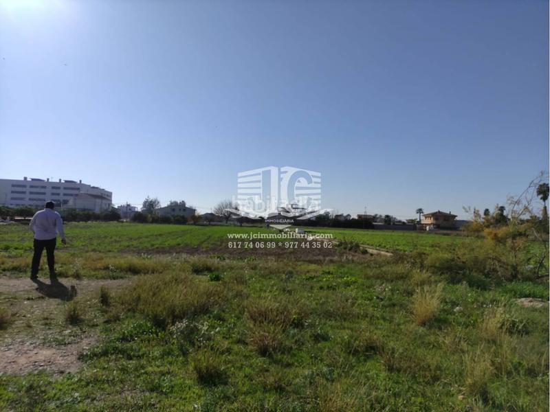 Foto e8a0b262-c4f6-4ce1-a34f-277976e88f64. Wohngrundstück in Deltebre