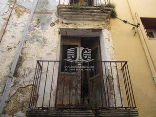 Maison  Escultor querol. Casa en venta en ulldecona